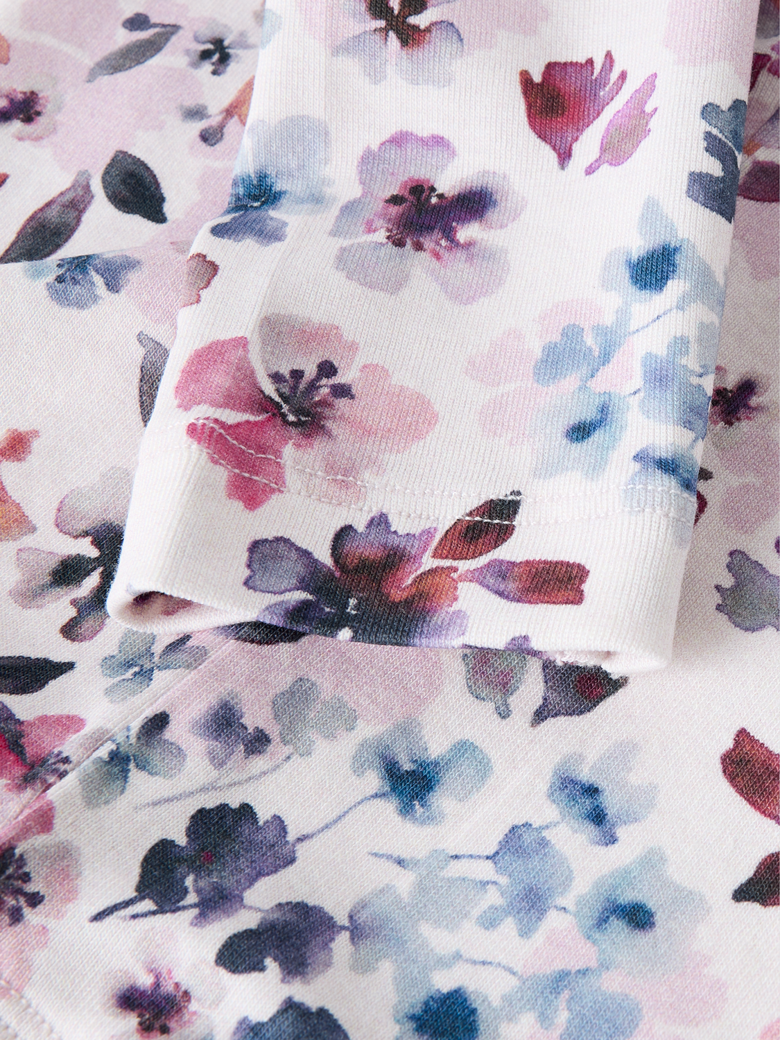 model_shot-front_full